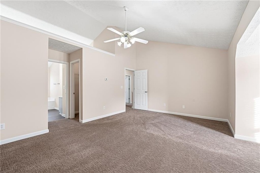 Beautifully renovated and move-in ready, this spacious 6-bedroom - photo 13