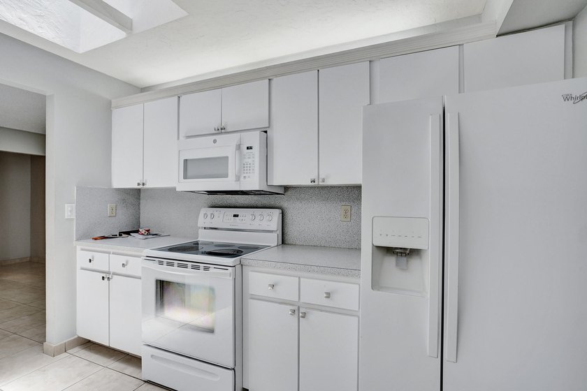 Live where amenities and affordability meet your lifestyle! - photo 19