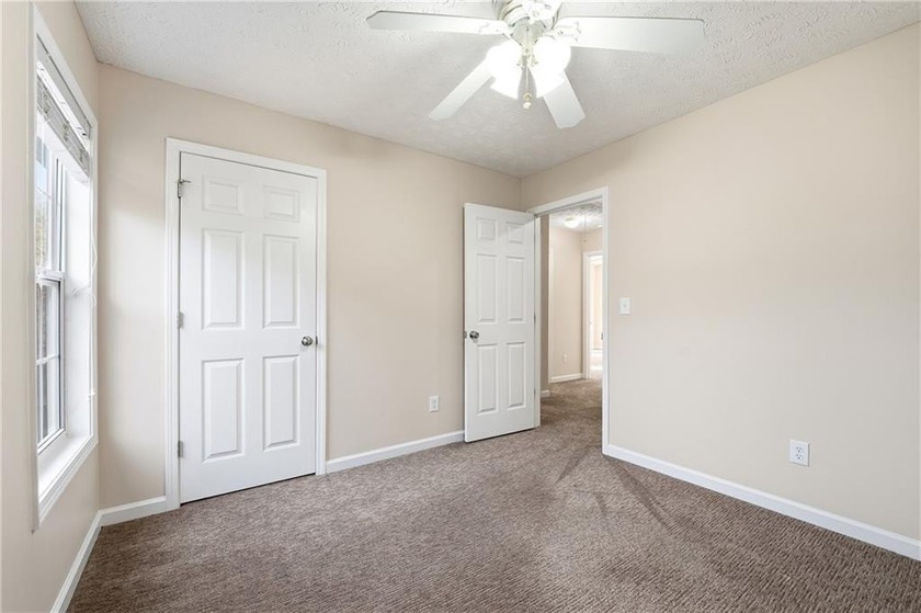 Beautifully renovated and move-in ready, this spacious 6-bedroom - photo 20