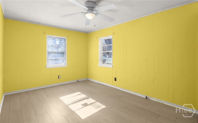 Welcome to 811A W 52nd Street, a well cared for home that offers - photo 22