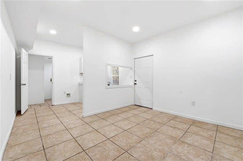 Beautifully renovated and move-in ready, this spacious 6-bedroom - photo 33
