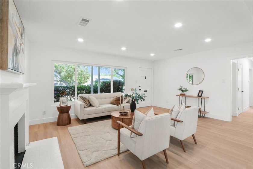 Beautifully remodeled 4-bedroom, 2-bath home in the heart of - photo 6