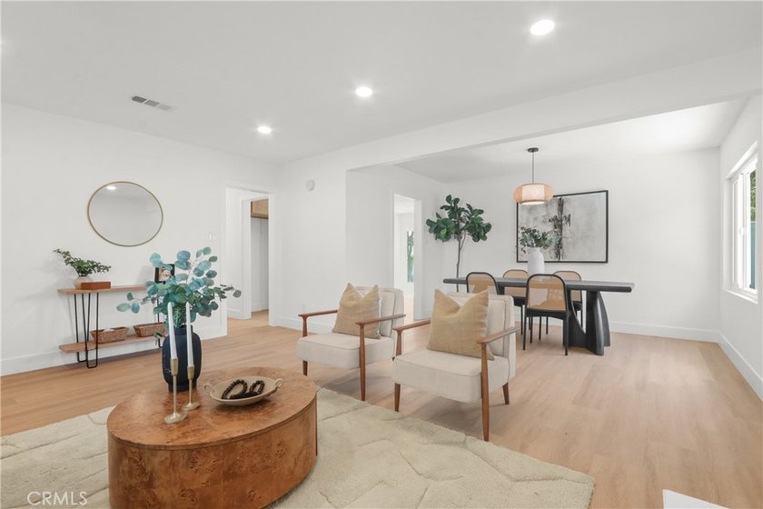 Beautifully remodeled 4-bedroom, 2-bath home in the heart of - photo 7