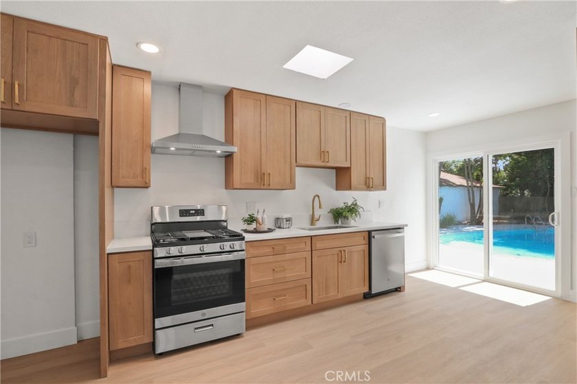 Beautifully remodeled 4-bedroom, 2-bath home in the heart of - photo 10