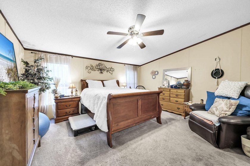 Welcome to 1422 Cat Mar Rd in Niceville -- a spacious and - photo 19