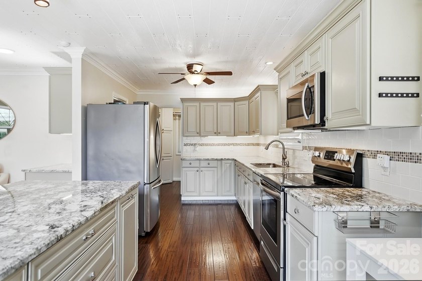 Sprawling waterfront ranch perfectly positioned on one of the - photo 23