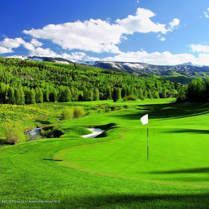 The Residences at Snowmass Club offer more than the comforts of - photo 24