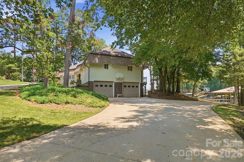 Sprawling waterfront ranch perfectly positioned on one of the - photo 44