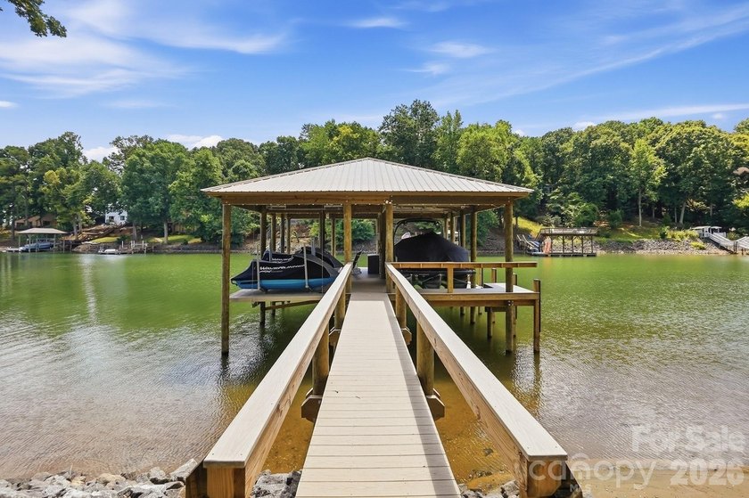 Sprawling waterfront ranch perfectly positioned on one of the - photo 45