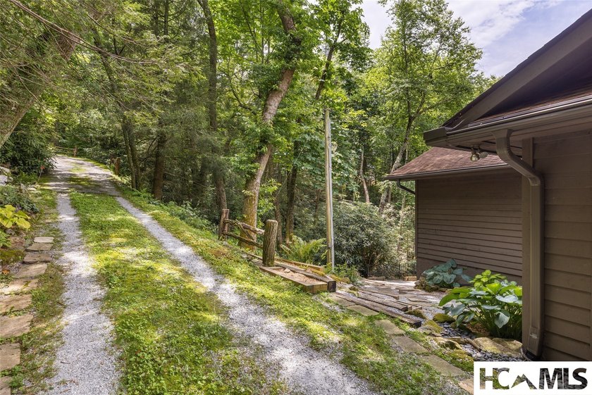 Perfectly positioned just outside the gates of Wildcat Cliffs - photo 46