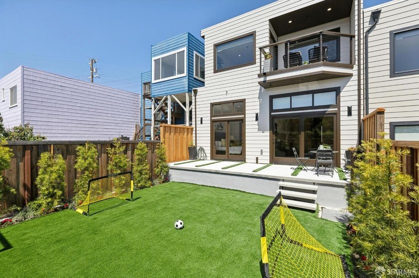 Introducing a truly exceptional offering in San Francisco. This - photo 48
