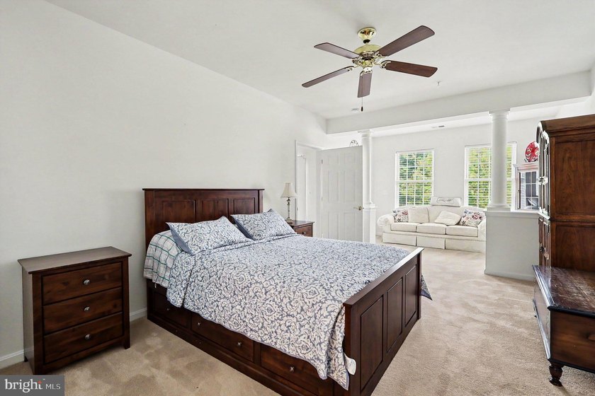 BACK ON THE MARKET AND BETTER THAN BEFORE - NEW CARPET - photo 17