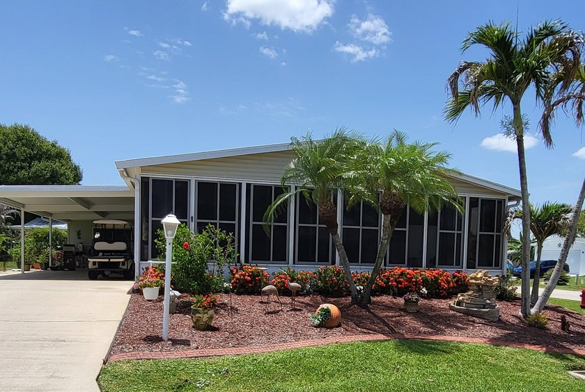 Welcome to your new home in The Links at Savanna Club, an active - photo 24
