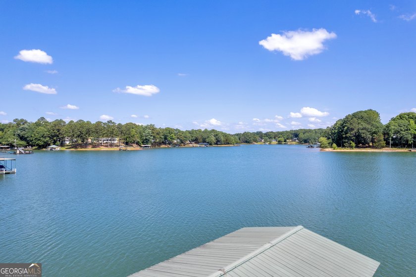 Welcome to beautiful Lake Hartwell. This remodeled lakefront - photo 15