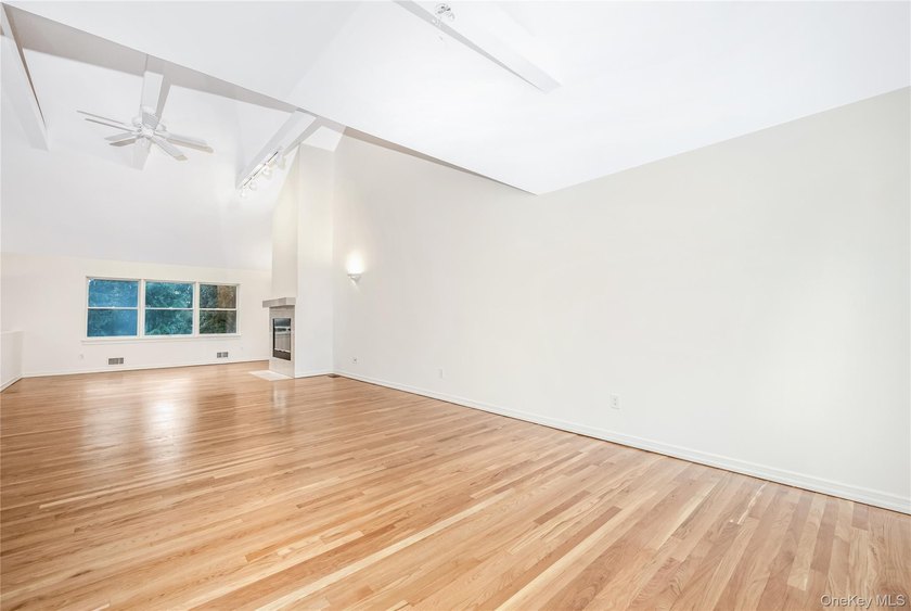 Come and see this recently refreshed, spacious Hi-Ranch in - photo 15
