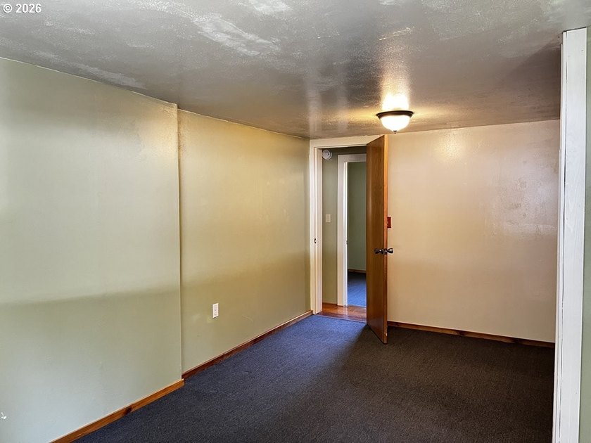 This charming 2-bedroom, 1-bath manufactured home sits on a - photo 27