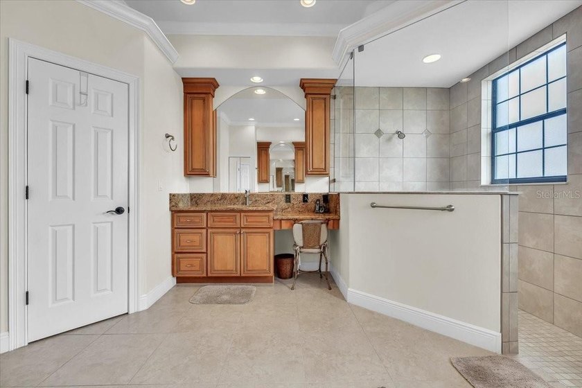 Luxury Riverfront Living -- Where Elegance Meets Everyday - photo 43