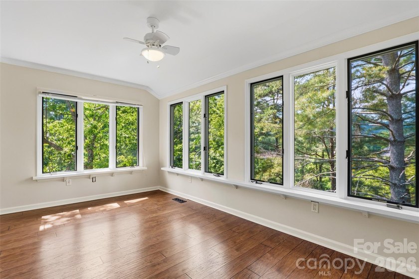 New Paint with Beautiful Light! Condo in The Timbers- move-in - photo 14