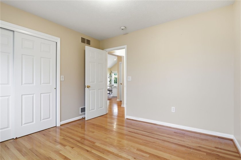 Welcome Home to 1024 Pondbrook Point! This charming - photo 20