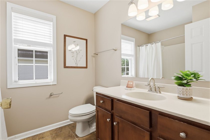 Welcome Home to 1024 Pondbrook Point! This charming - photo 21