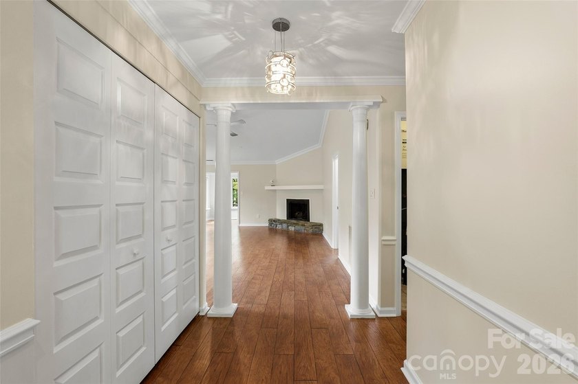 New Paint with Beautiful Light! Condo in The Timbers- move-in - photo 27