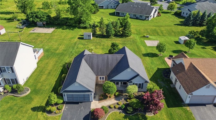 Welcome Home to 1024 Pondbrook Point! This charming - photo 31