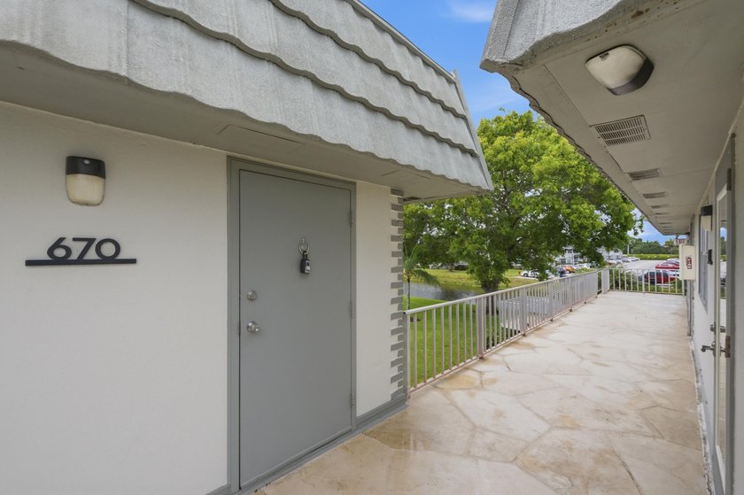 OWNER FINANCING WITH 6% DOWN Welcome to this impeccably updated - photo 7