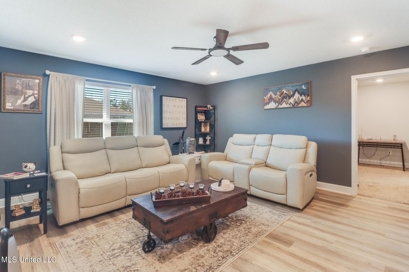 New price! Unlike new builds, this home is truly move-in ready - photo 5
