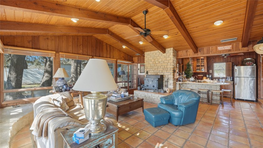 Welcome to your private hunting paradise in Del Rio, Texas. This - photo 31