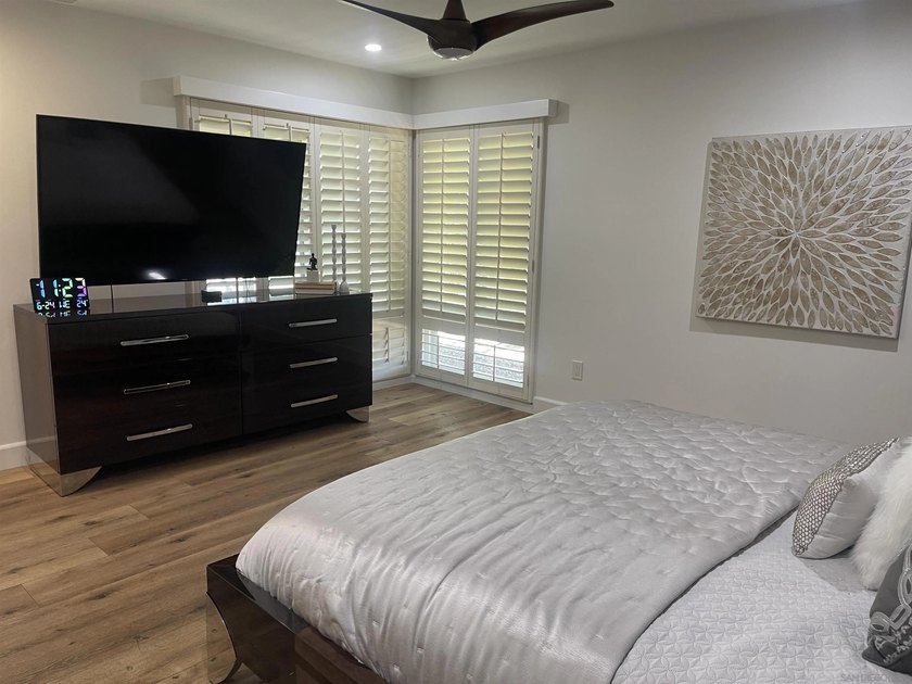Golf Course &amp; Mountain Views from this beautifully updated - photo 35