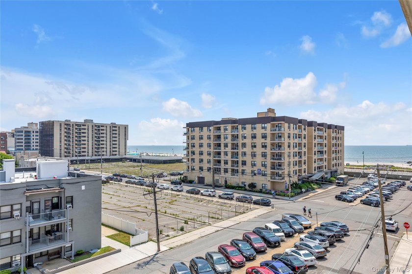 Sun-drenched coastal luxury awaits at Ocean Terrace! This rare - photo 12