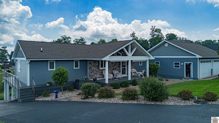 Everything you could ask for in a waterfront home! Newer covered - photo 2