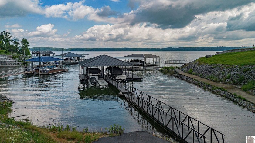 Everything you could ask for in a waterfront home! Newer covered - photo 5