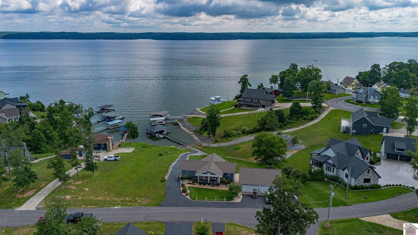 Everything you could ask for in a waterfront home! Newer covered - photo 6