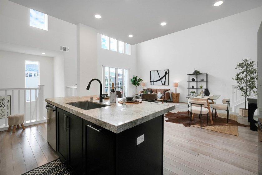 Built in 2021, this sophisticated townhouse-style condominium - photo 12