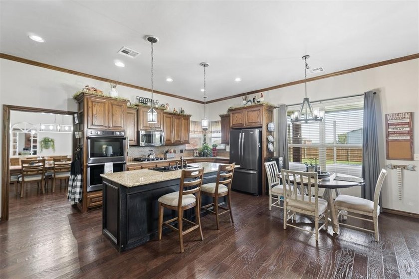 Beautiful one level home on a gorgeous .83 acre cul-de-sac lot! - photo 9