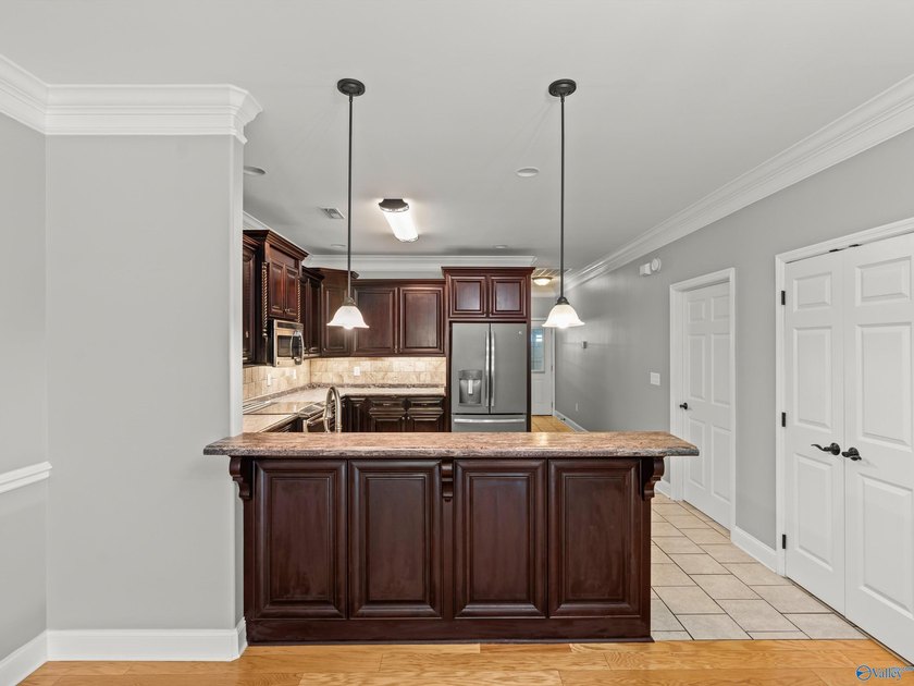 Move In Ready! Absolutely perfect condition with new paint - photo 11