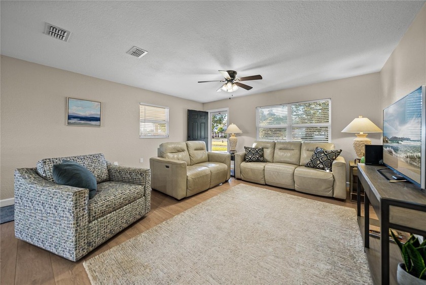 New Price on this Charming 3BR/2BA lakefront home on Lake Reedy! - photo 5