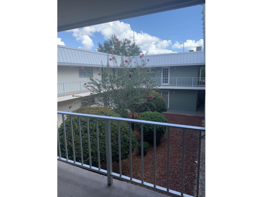 Beautifully updated 2-bedroom, 1-bath second-floor condo in the - photo 8