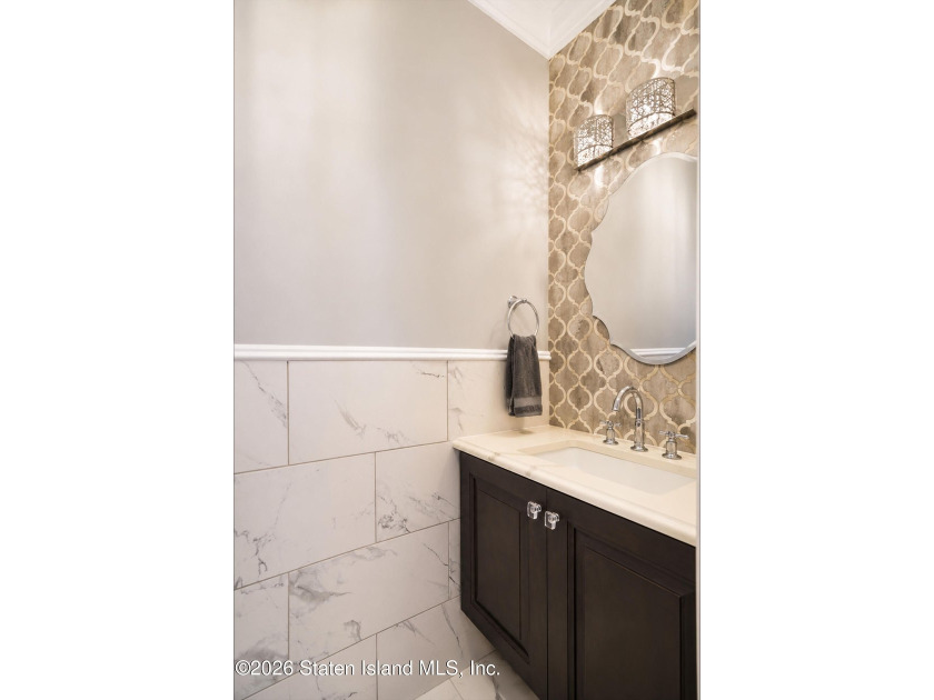 Welcome to 37 Torrice Loop - 2 Family Detach Home with a 1 - photo 20