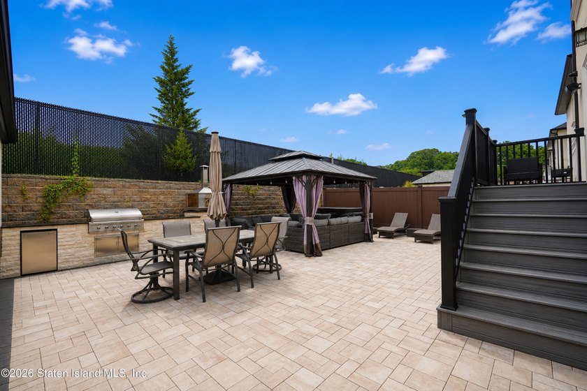 Welcome to 37 Torrice Loop - 2 Family Detach Home with a 1 - photo 36