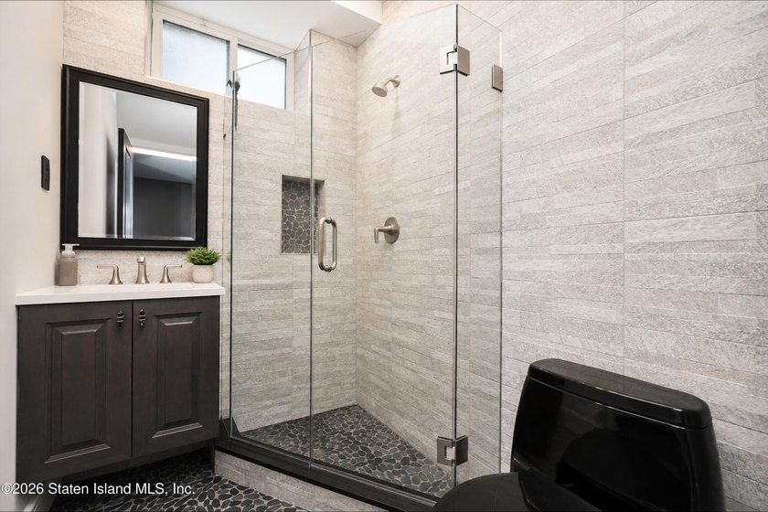 Welcome to 37 Torrice Loop - 2 Family Detach Home with a 1 - photo 43