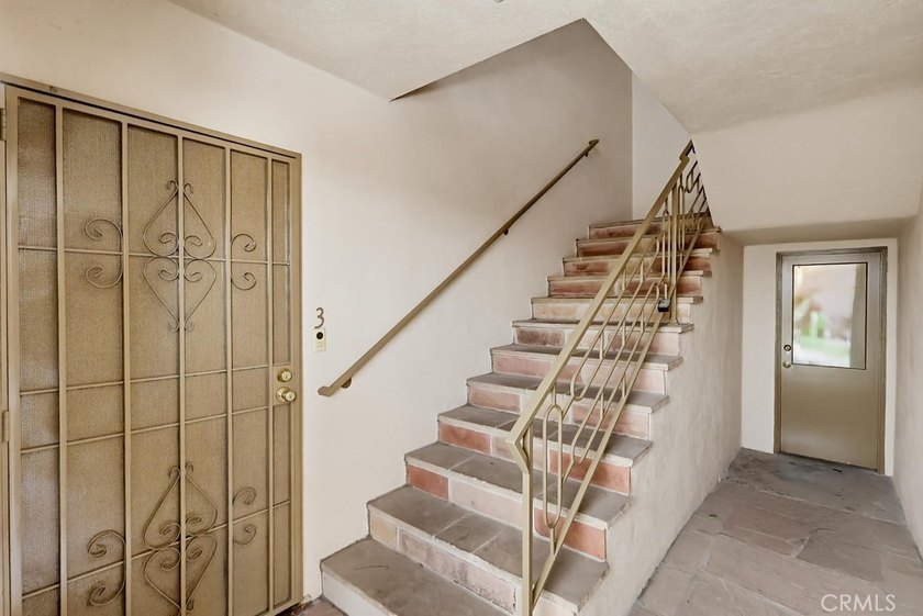Don't miss this cute 1 bedroom, 1 bath condo, 3 blocks from the - photo 7