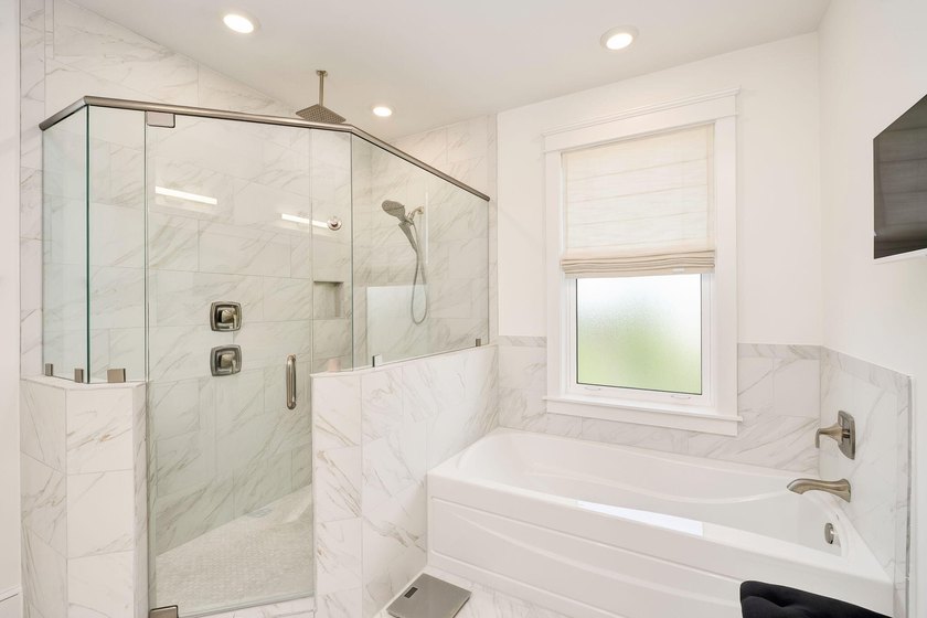 Located in the gated community of Bluewater Landing along the - photo 16