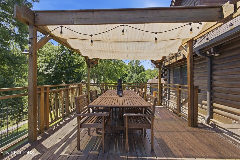 Rare Opportunity: Luxury Rustic-Modern Lakefront Retreat Wake up - photo 16