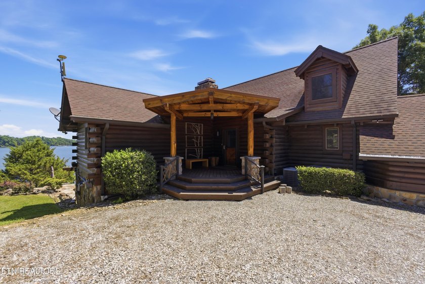 Rare Opportunity: Luxury Rustic-Modern Lakefront Retreat Wake up - photo 37