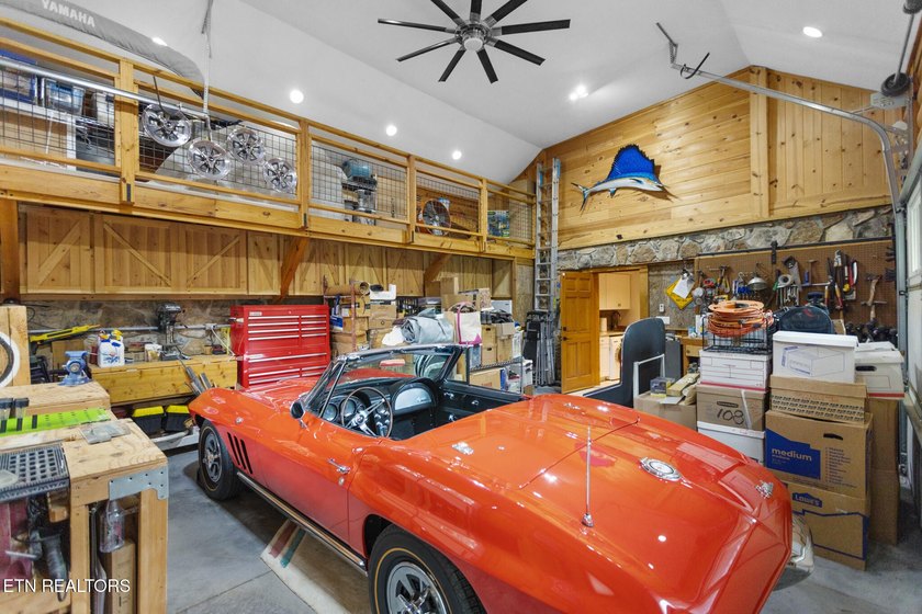 Rare Opportunity: Luxury Rustic-Modern Lakefront Retreat Wake up - photo 51