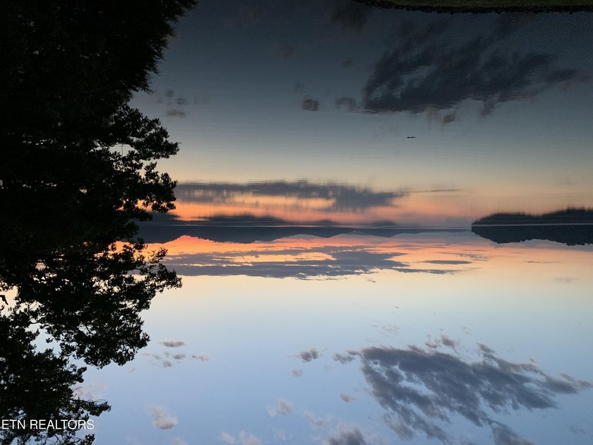 Rare Opportunity: Luxury Rustic-Modern Lakefront Retreat Wake up - photo 58