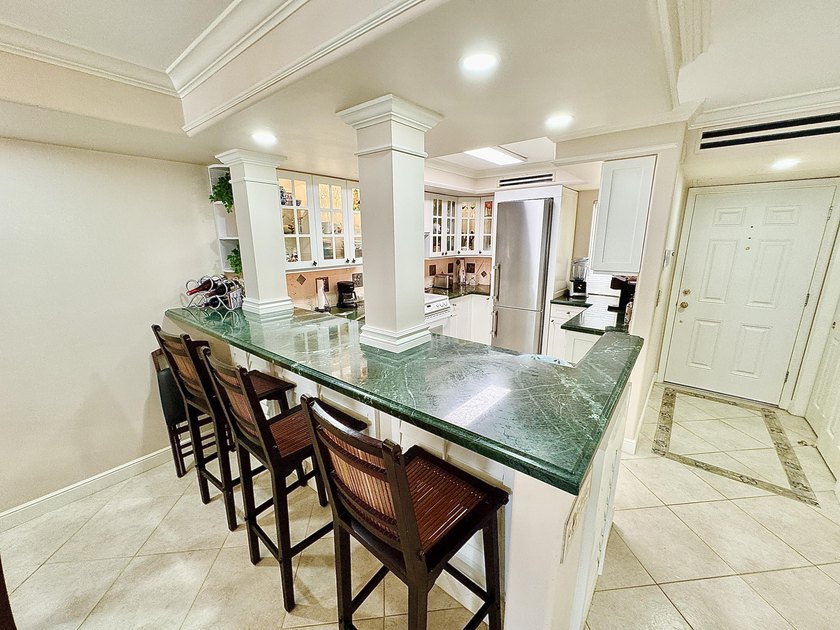 Rarely available, spacious split 2br, 2ba corner in San Remo - photo 7