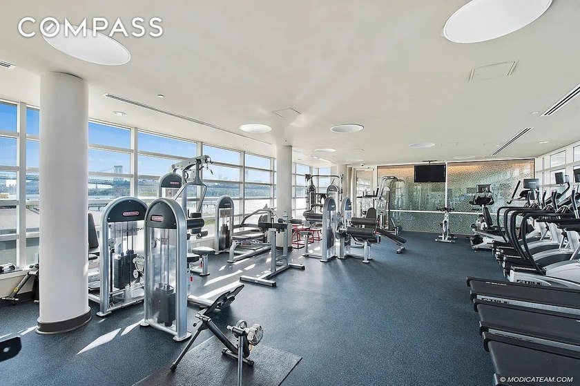 Welcome to luxury living at 2 Northside Piers, located in prime - photo 19